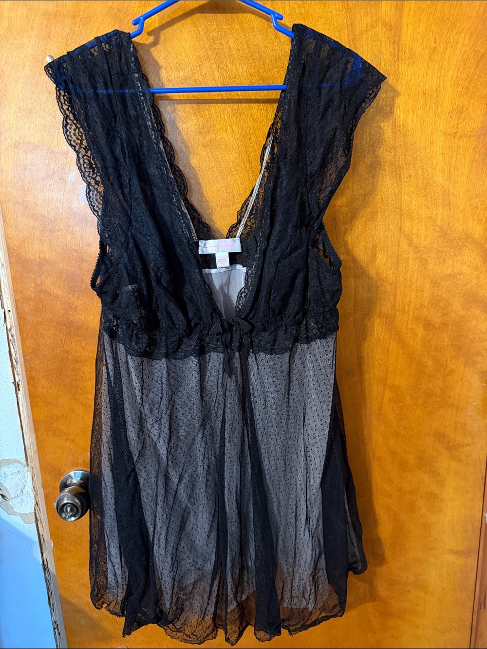 Oscar de la Renta Black Sheer Lace Plunge Night Chemise